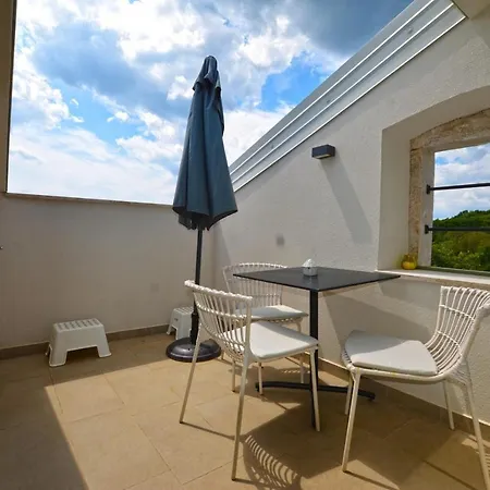 App & Juraga 3* Бале