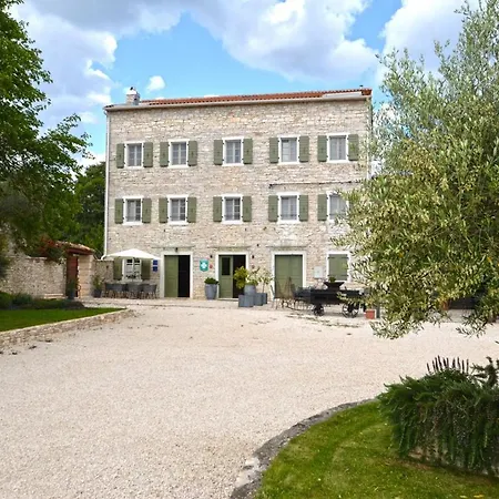 App & Juraga Vendégház 4*
