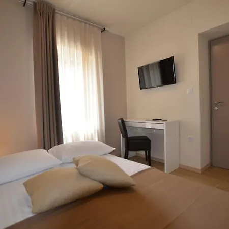 Vendégház App & Juraga