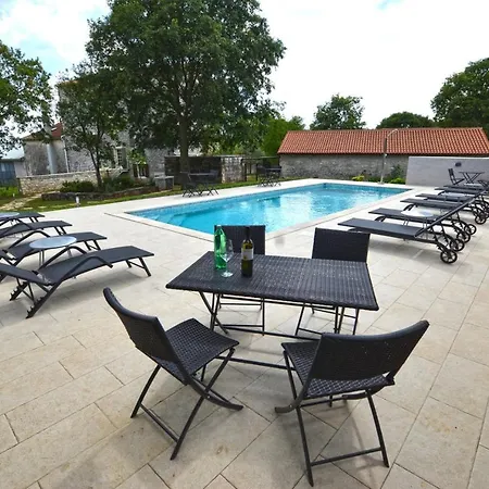 Guest house App & Juraga 4*