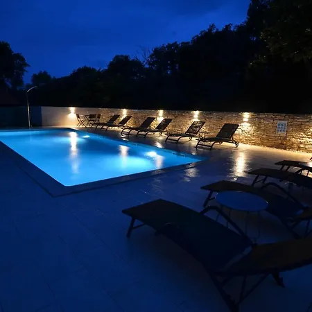 App & Juraga Guest house
